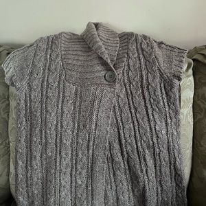 Sonoma petite medium short sleeve sweater.